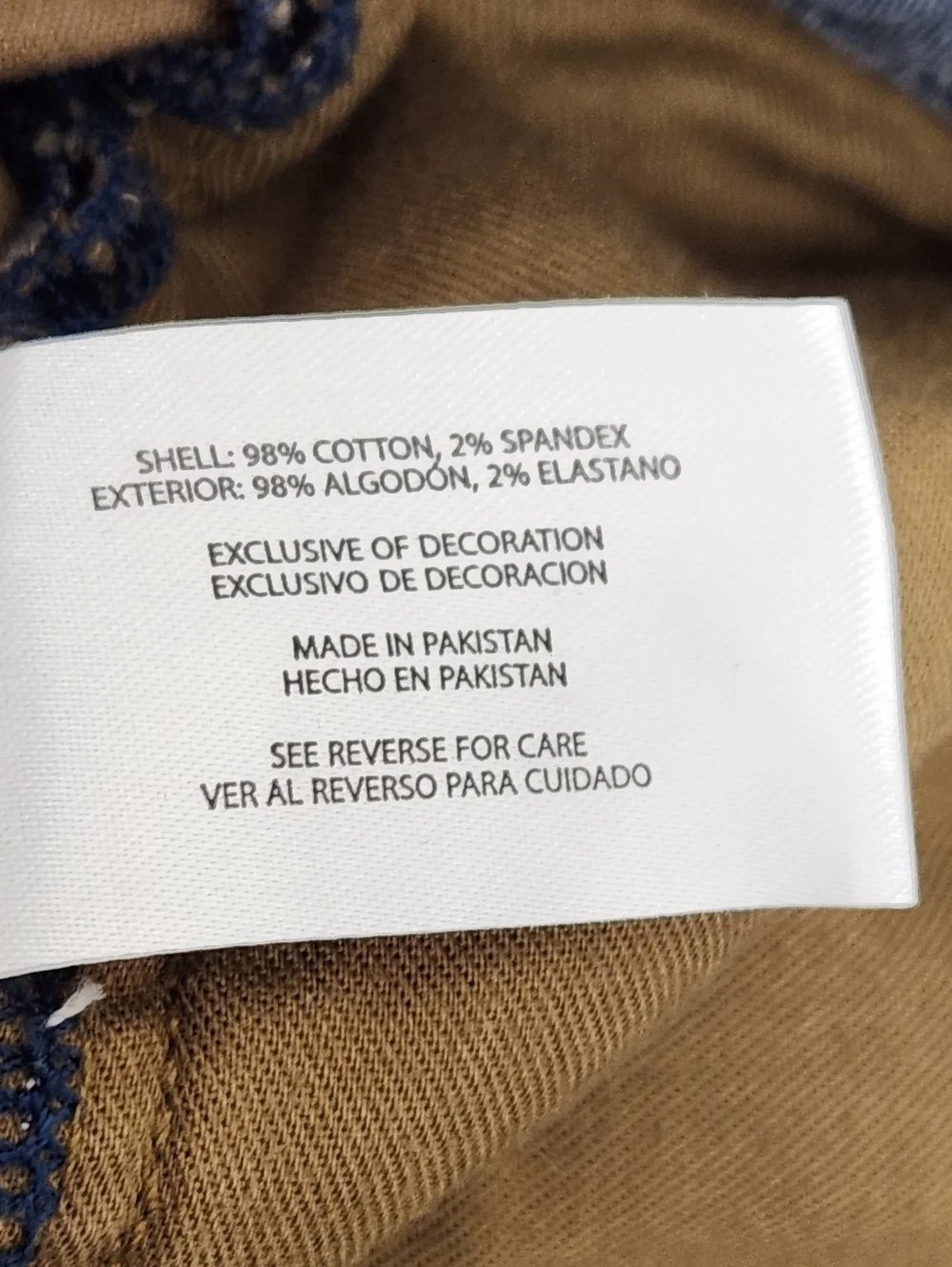 GAP Slim Khaki Chino Style Pants.  32 × 32